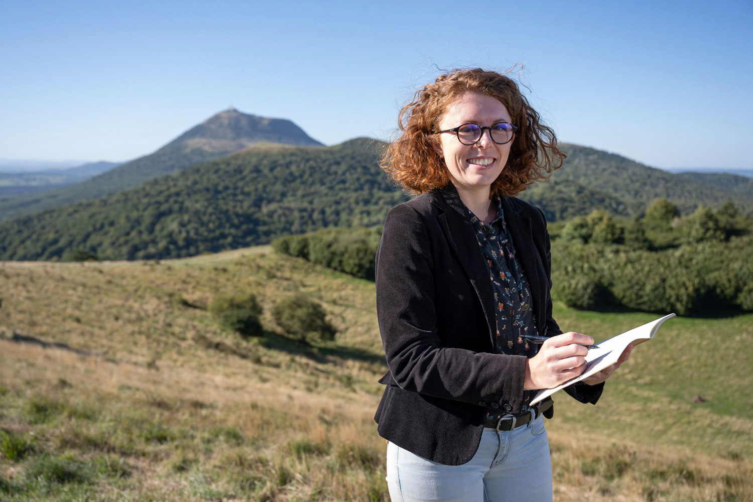 Lire la suite à propos de l’article Margaux Chastenet, le talent au bout du crayon pour deux projets d’édition et de graphisme !